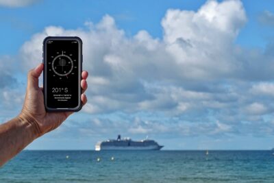 boat phone gps