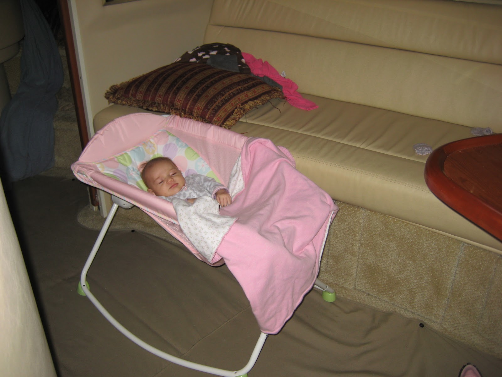 baby sleep boat