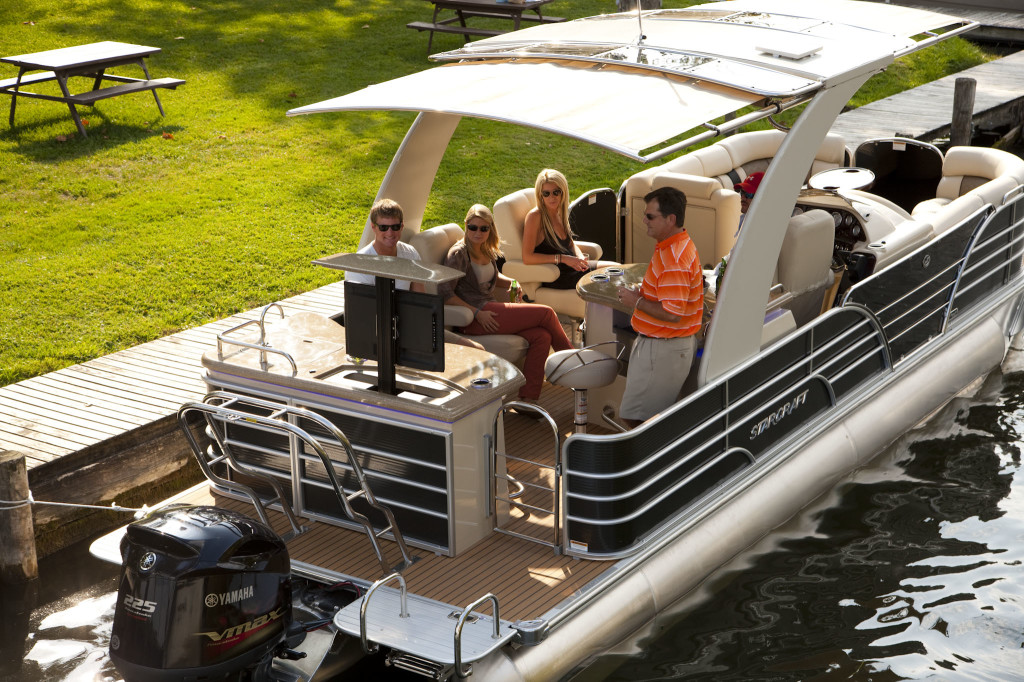 Pontoon Boats Buying Guide by Brand, Manufacturer and Boat Model - My Boat  Life