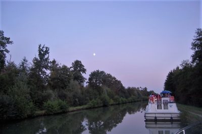 evening-moon-canal-boat