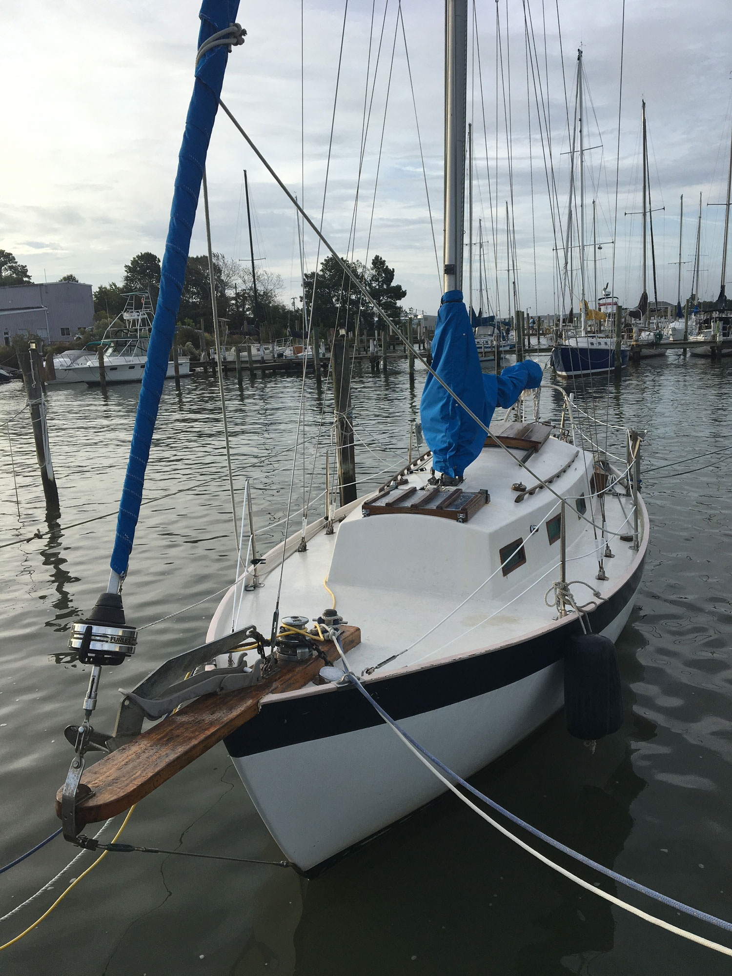 sailboat liveaboard in baltimore