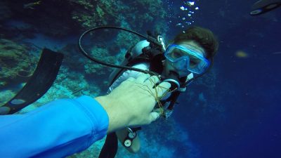diving in Belize