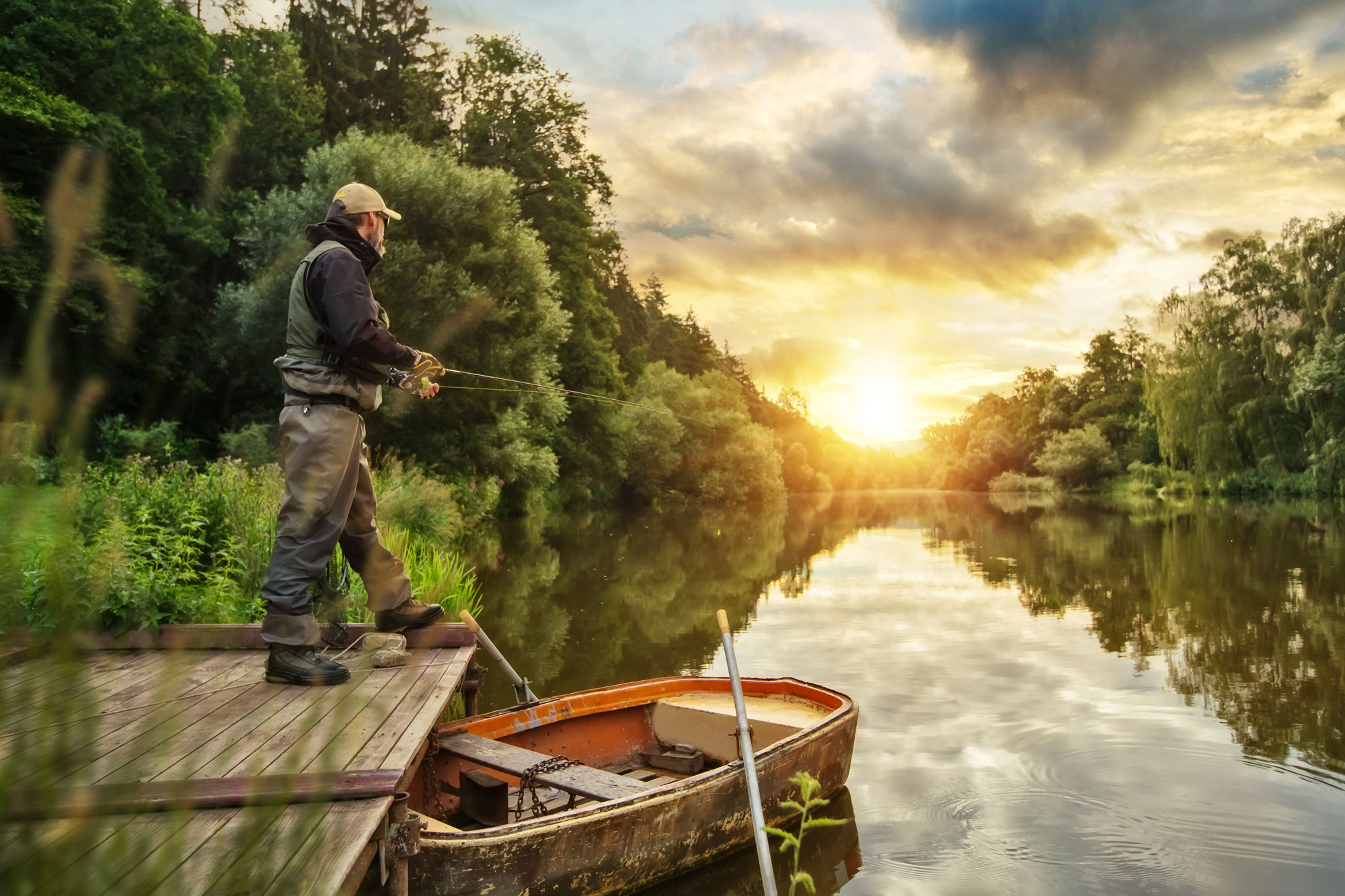 8 Basic Things You Should Have When You Want To Go Fishing - My Boat Life