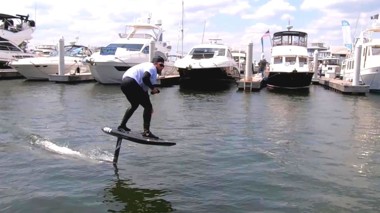 hydrofoil surfing