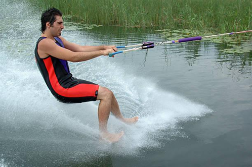 barefoot skiing boat